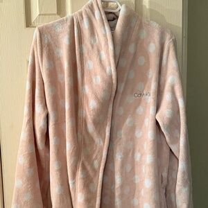 Calvin Klein Pink Blush Polka Dot Cozy Fleece Robe